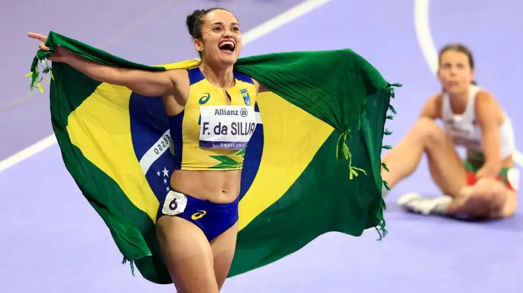 Ouro de Fernanda Yara encabeça dia de conquistas do atletismo