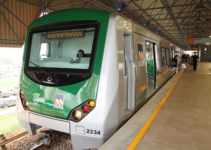 Estações do metrô-DF terão simulação de fumaça