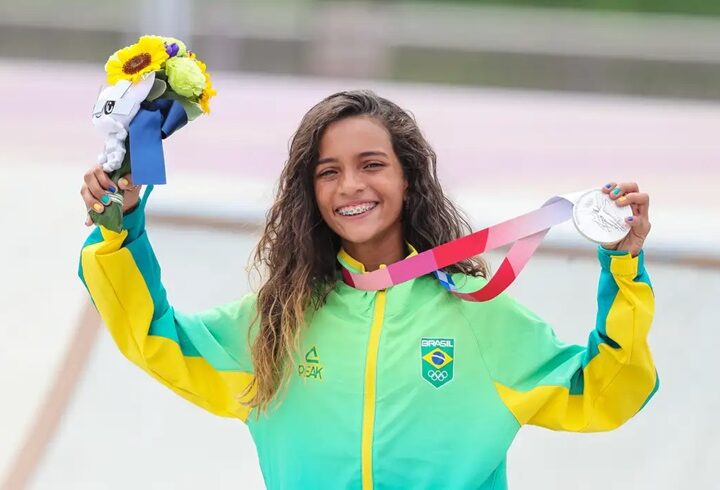 Com virada sensacional, Rayssa Leal é bicampeã mundial de skate street