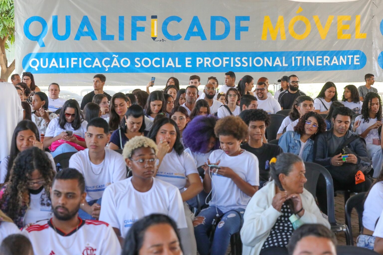 QualificaDF Móvel oferece 1.012 vagas para cursos de qualificação profissional