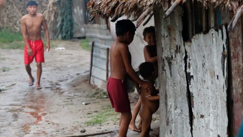 Analfabetismo atinge um em cada cinco residentes de terras indígenas