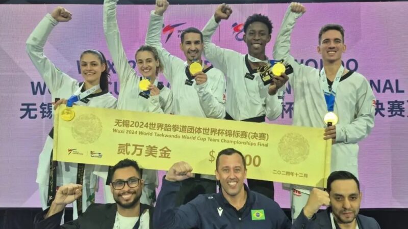 Brasil é bicampeão por equipes na Copa do Mundo de taekwondo na China