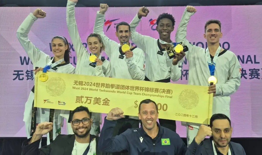 Brasil é bicampeão por equipes na Copa do Mundo de taekwondo na China