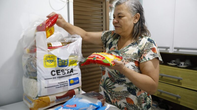 Programa Cesta do Trabalhador já beneficiou mais de 50 mil desempregados no DF