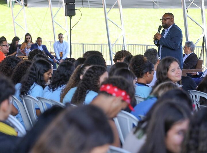 Jovens da periferia terão oportunidade de atuar no orçamento público