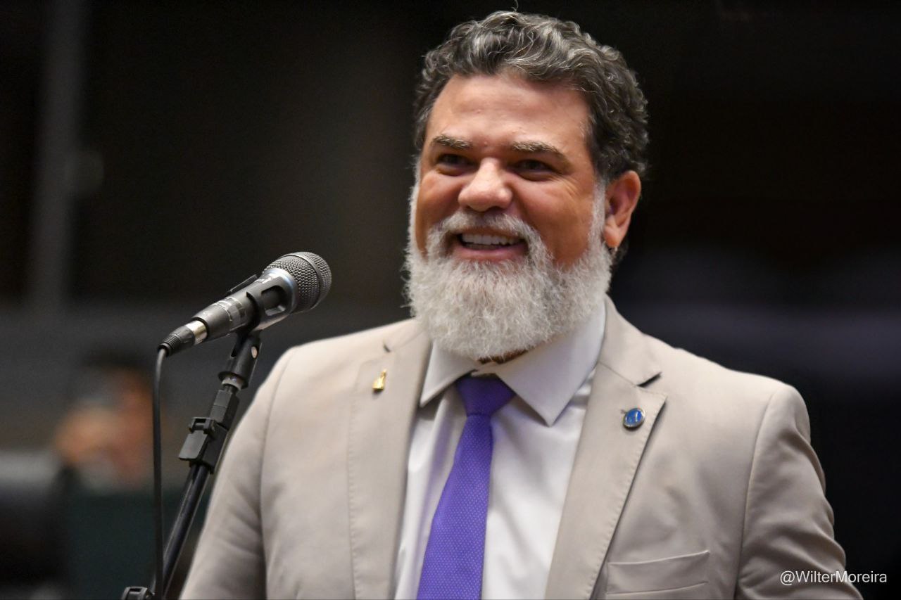 Aprovado projeto que garante isenção de taxa de concurso para doadoras de leite materno no DF