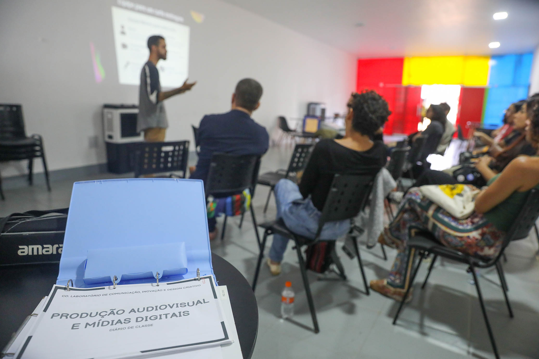 Com recursos do GDF, projeto oferece cursos gratuitos na área de comunicação