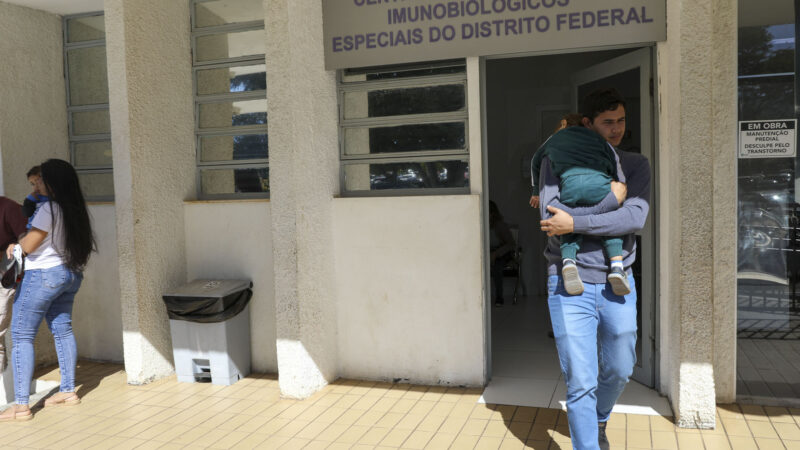 Atendimento virtual do Centro de Referência de Imunobiológicos Especiais amplia acesso à vacinação no DF