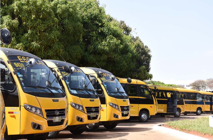 Estudantes da rede pública contam com mais de 1.160 ônibus de transporte escolar