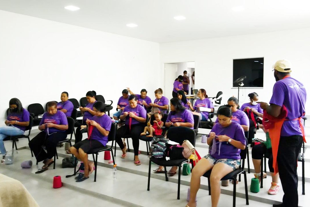 GDF incentiva cultura e geração de renda com oficinas gratuitas de crochê na Estrutural