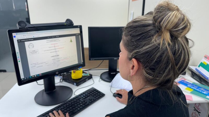 Emissão de diplomas e certificados de conclusão de curso é normatizada no DF