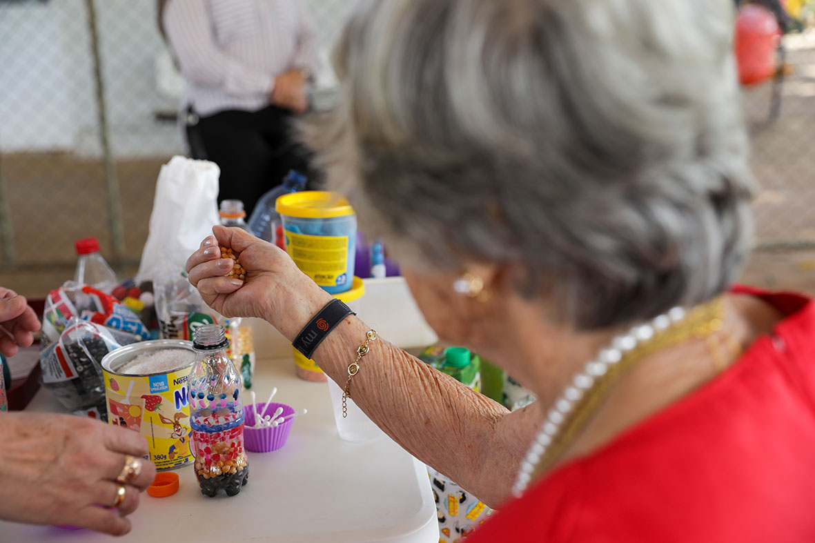 Programa Viver 60+ leva mais de 150 participantes para experiência inédita na Transitolândia, no Dia da Pessoa Idosa