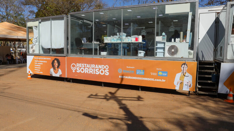 Mulheres em situação de vulnerabilidade social recebem atendimento odontológico gratuito em Planaltina