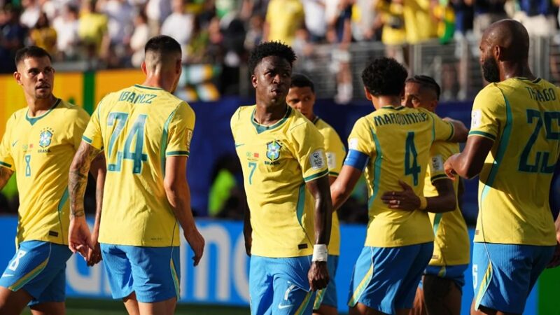 Brasil encara a Escócia de olho na liderança do Grupo C e com retorno de Neymar ao banco de reservas; veja escalação