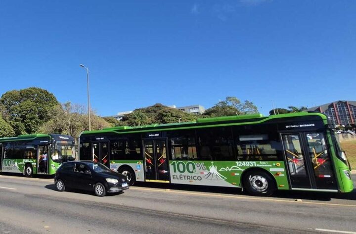Dezoito ônibus elétricos reforçam frota do transporte público do DF