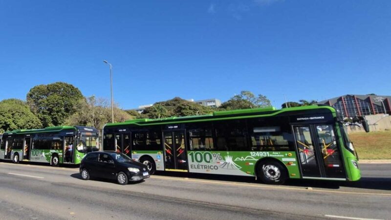 Dezoito ônibus elétricos reforçam frota do transporte público do DF
