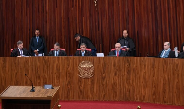Por 5 a 2, Arruda sofre derrota no TSE e fica fora da disputa pelo GDF