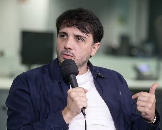 Toffoli revoga restrições e Renan Santos volta à disputa presidencial