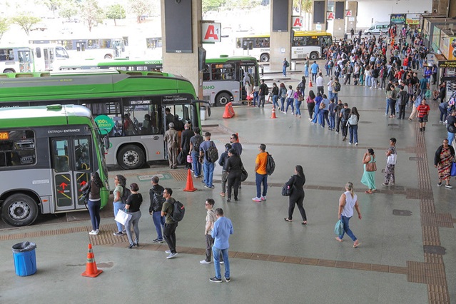 Greve dos rodoviários é suspensa na última hora e livra GDF de crise nesta segunda